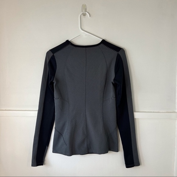 Athleta Spotlight Black and Gray Pin Stripe Pullover Long Sleeve Active … - Picture 12 of 14